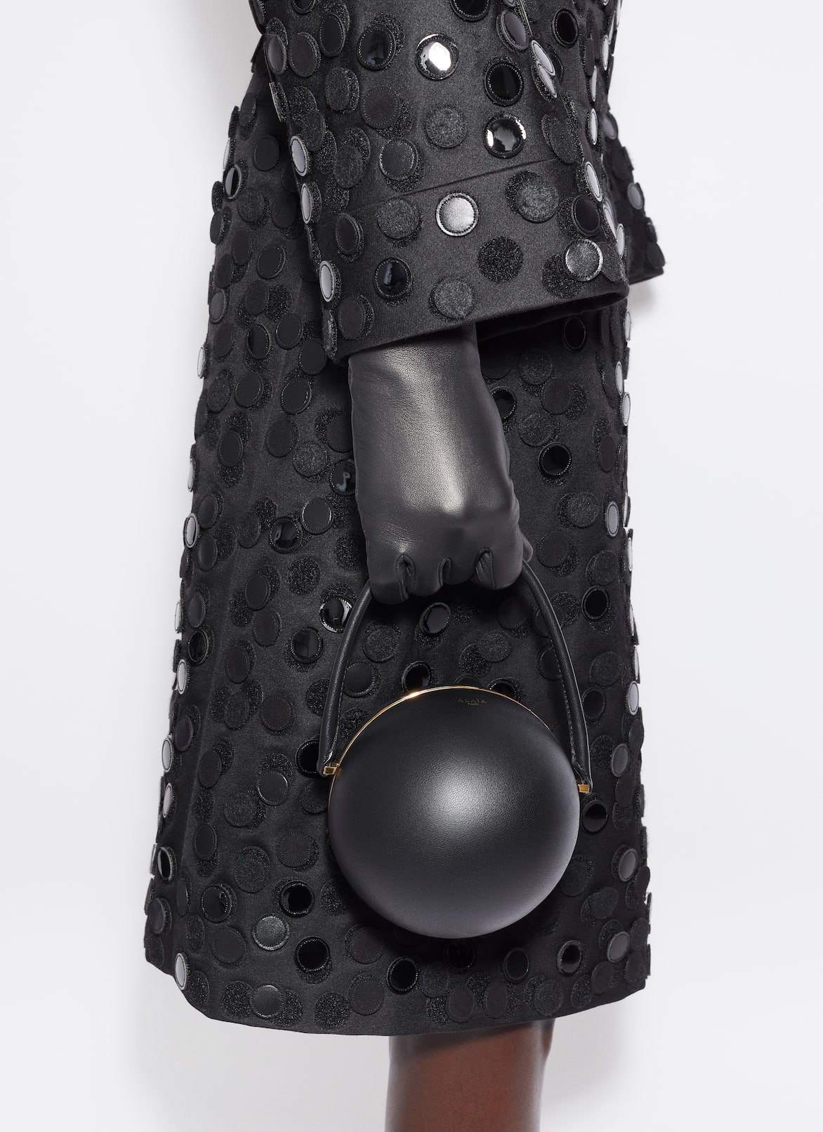SPHERE MINAUDIERE IN LAMBSKIN
 ALAÏA BLACK SPHERE MINAUDIERE IN LAMBSKIN